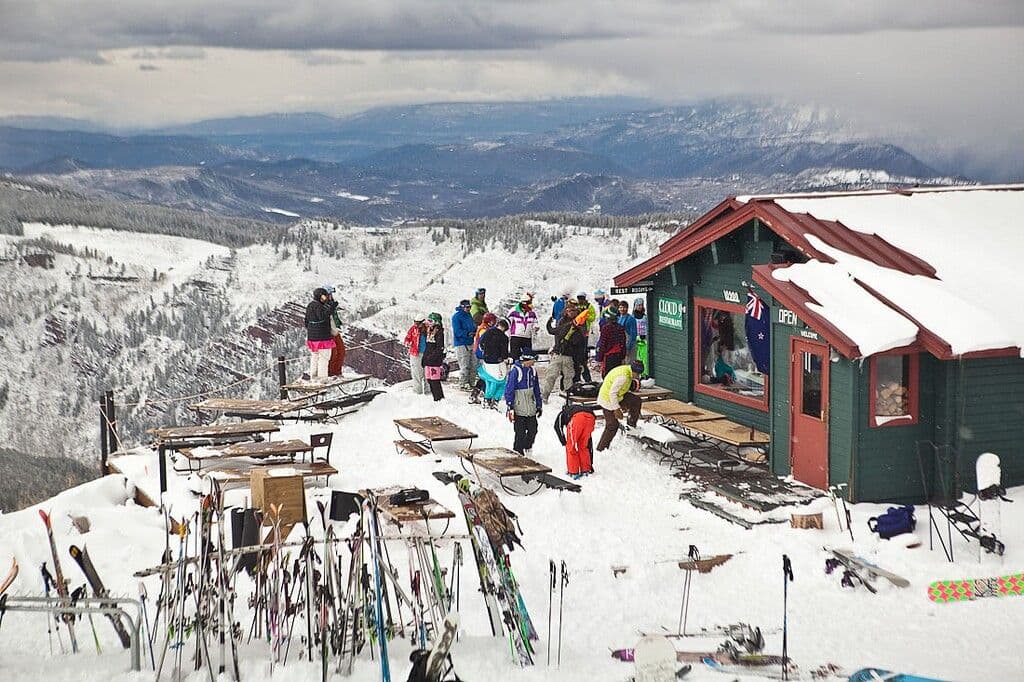 Cloud 9 Alpine Bistro