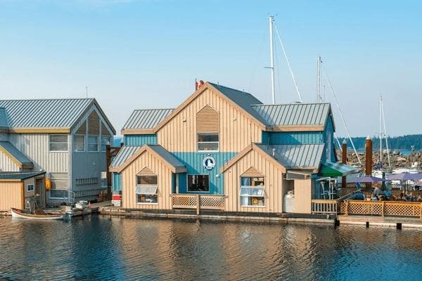 Famous dockside restaurant