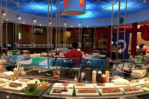 Savor refreshing seafood