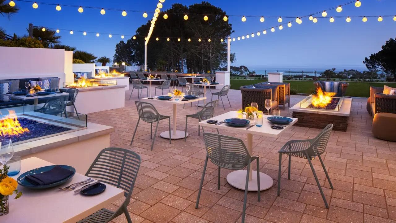 Alfresco dinner overlooking the harbor