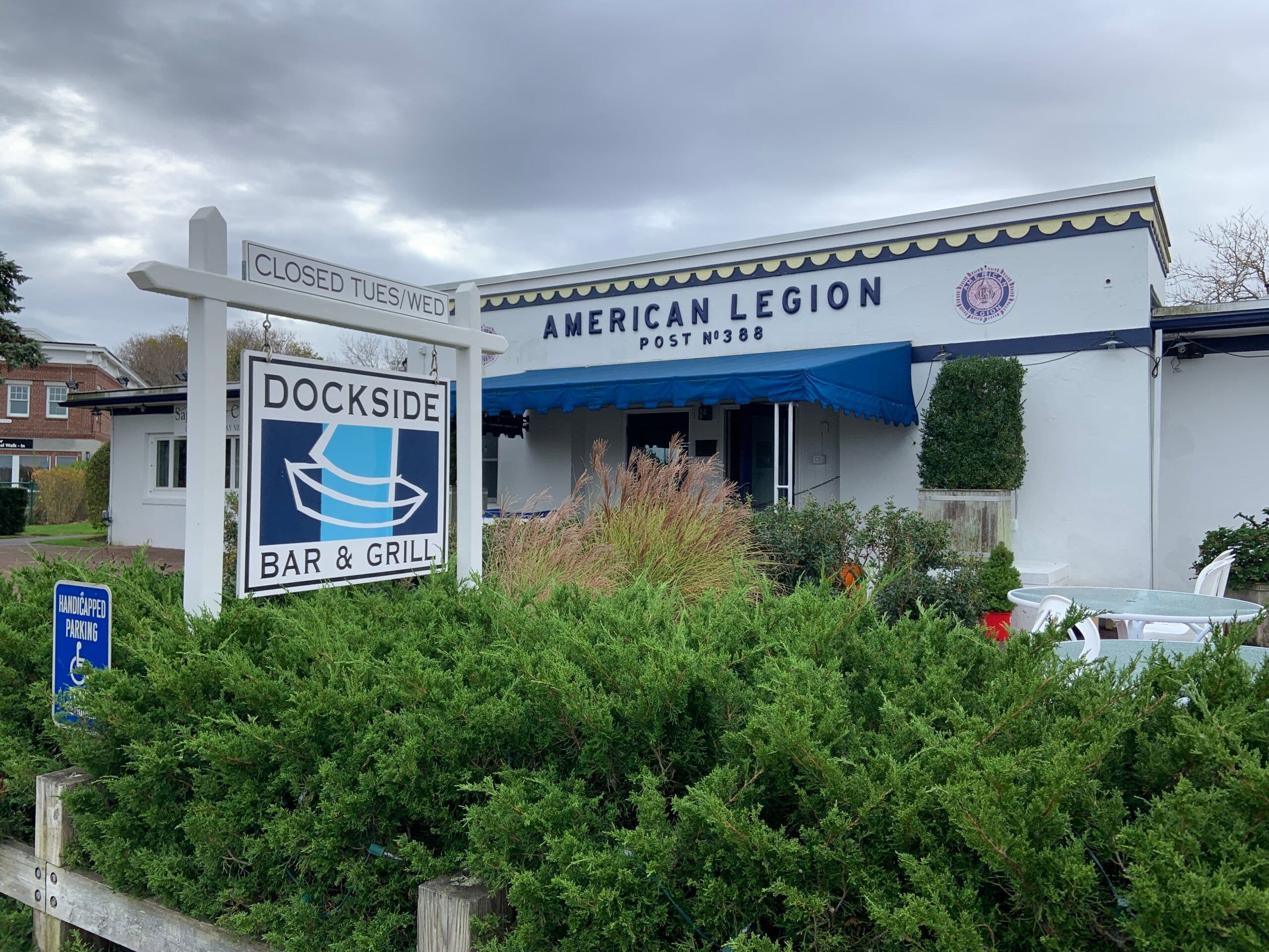 Dockside Bar & Grill